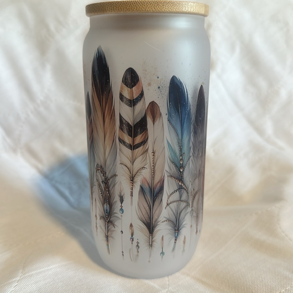 Feathers Frosted Glass tumbler with bamboo lid and straw